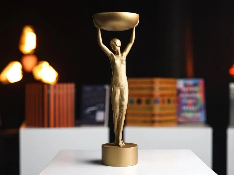 Золота статуетка Букерівської премії, яку перейменують на Bukhman International Booker Prize