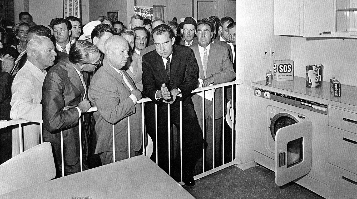 Кухня как поле боя: как Хрущёв и Никсон спорили в Москве в 1959 году