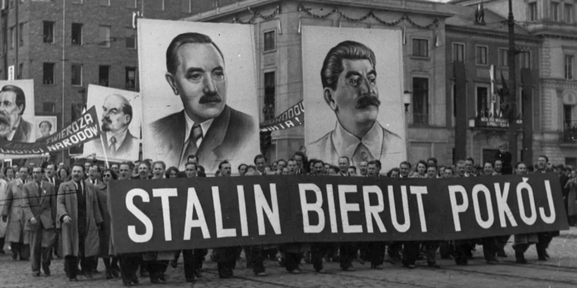 Сталин отправлял зерно в Польшу во время голода в Украине 1946−47